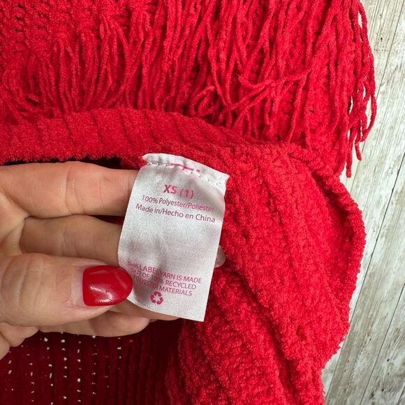 No Boundaries Red Fringe Sweater (XS) - Picture 3 of 5